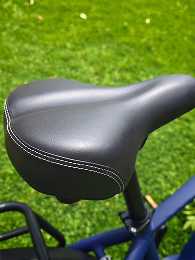 Shock-absorbing Saddle